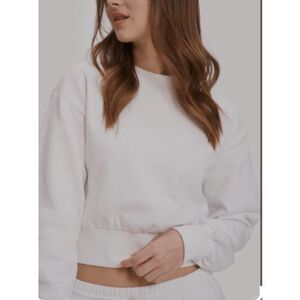 Noize Briella Sweatshirt White Cropped Crewneck Size Medium